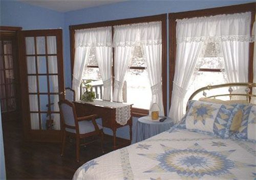 The Yorkshire Inn Phelps Экстерьер фото